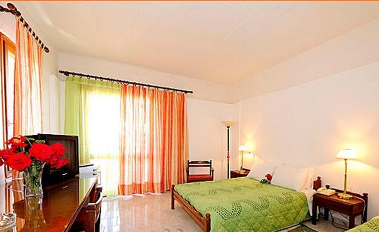 Chronis Rooms & Apartments Adamantas Room photo