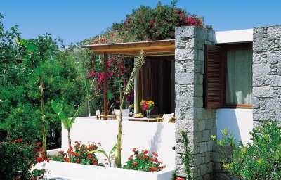 Chronis Rooms & Apartments Adamantas Exterior photo